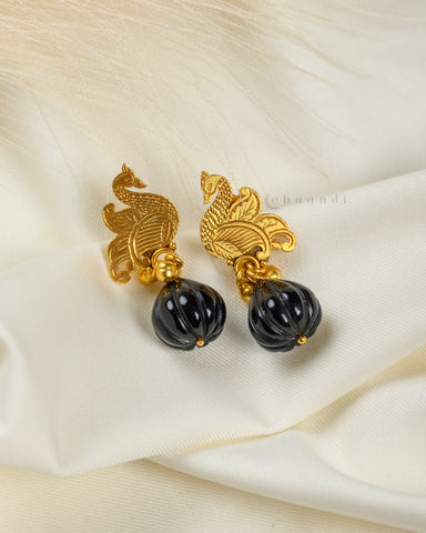 Gold Polish Antique Earrings With Black Onyx Bead Hangings CHE1512