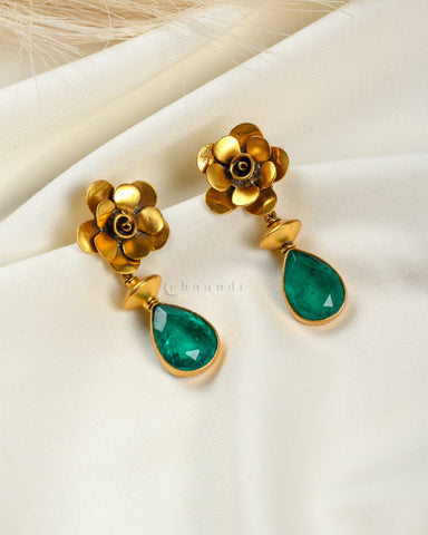 Gold Polish Flower With Emerald Doublet Hangings CHE1529