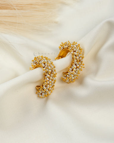 Gold Polish Pearl Bunch Earrings CHE1549