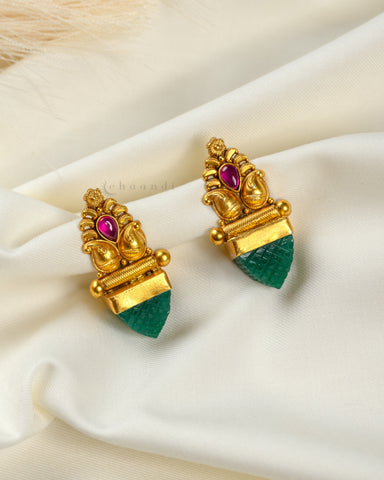 Gold Polish Antique Kundan Earrings With Green Carved Stone CHE1508