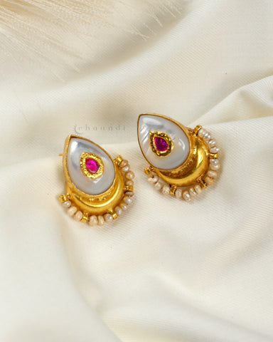 Gold Polish Mother of Pearl Kundan Inlay Earrings with Pearls CHE1516