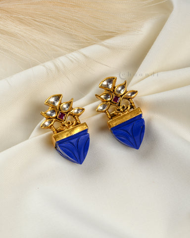 Gold Polish Antique Kundan Earrings With Carved Lapis Stone CHE1519